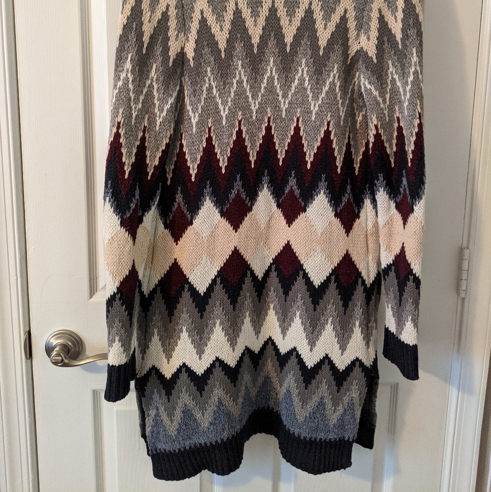 Cozy long sweater from AE - New with tags 🍂